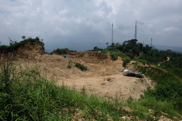 Lokasi Pertambangan Karst yang Mengancam Kawasan Karst Hawu-Pabeasan