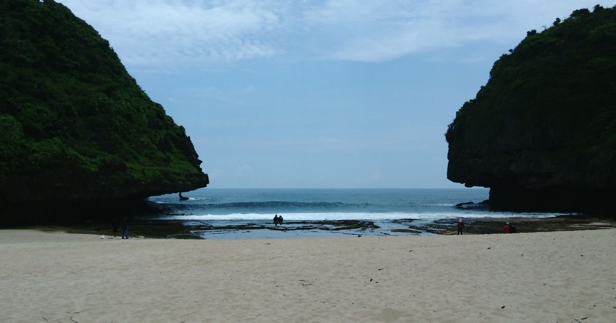 Sss&hellip; Ada Rahasia Mistis di Pantai Greweng