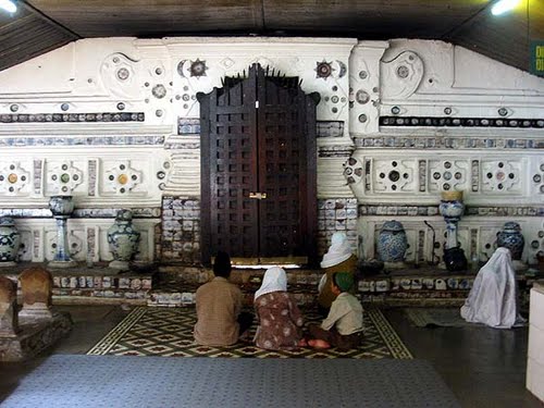 Cirebon Nggak Cuma Terkenal Kulinernya Saja. Wisata Sejarahnya Bakal