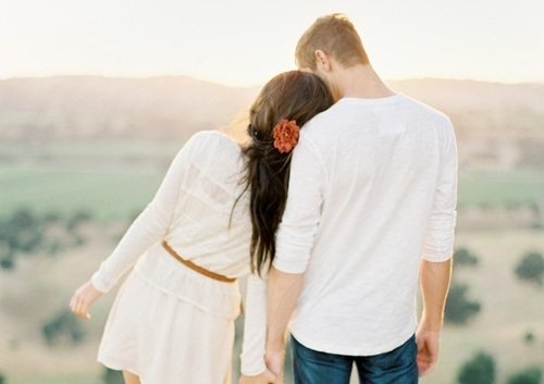 Ketika dia memberikan perhatian sama kamu, kamu berharap akan berujung romantis seperti ini kan?