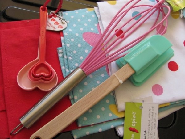 Hadiahkan saja spatula yang lucu