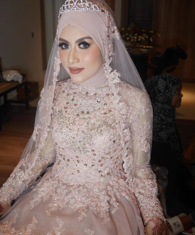 dominasi warna cokelat akan mempercantikmu