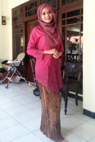 yang berhijab jangan mau kalah ;D