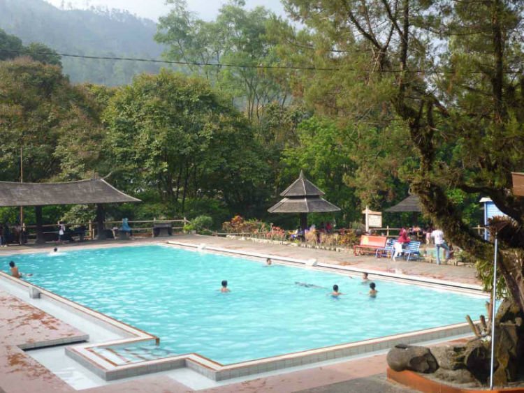 Mandi air panas dulu