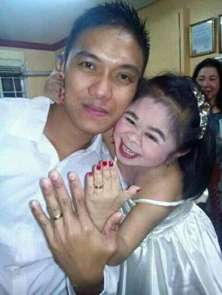Naomi dan suaminya