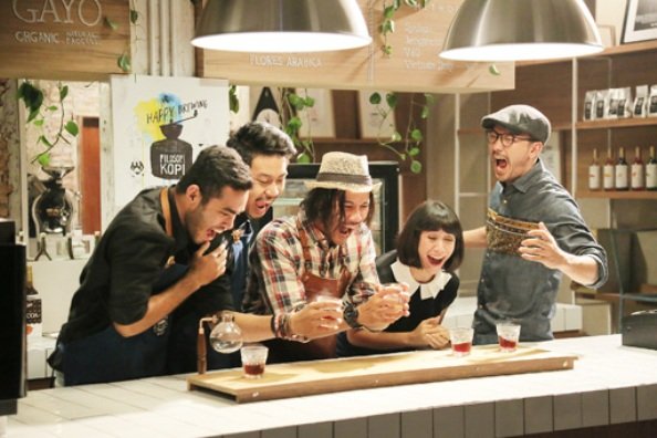 Awal film ini berakar