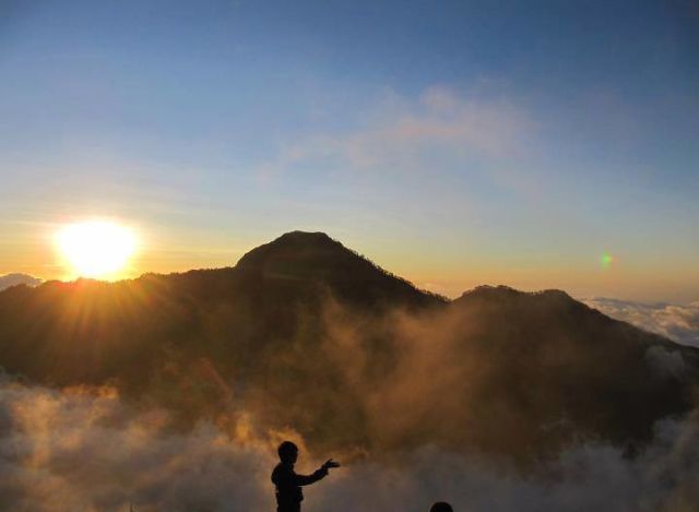 Sunset on Rinjani Mountain 