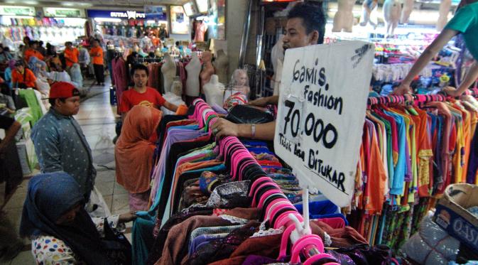 Beli bajunya di awal Ramadan atau cari toko yang banyak diskonnya!