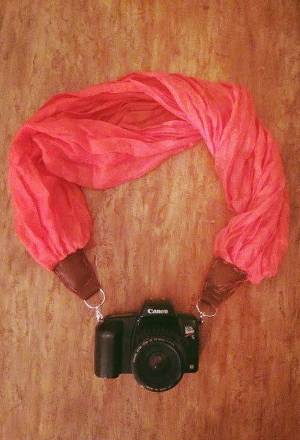 tali kamera dari scarf