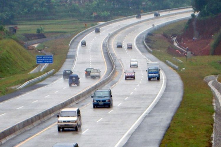 Yang penting hati-hati kalau lewat Cipularang