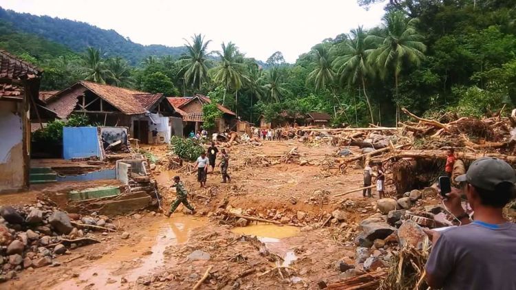 Dampak kerusakan di Pandeglang akibat diterjang banjir.