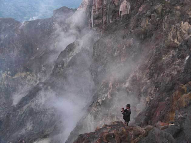 gunung wutoh kawah Merapi