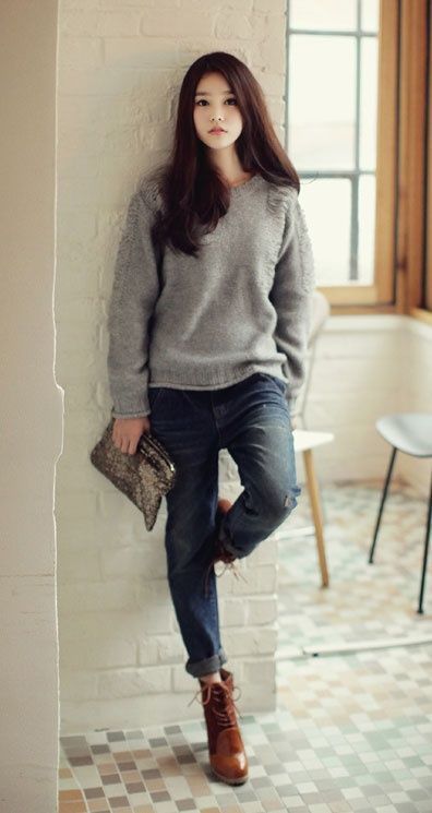 sweater dan boyfriend jeans