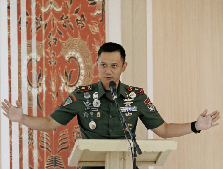 Paling penting bertanya apa visi dan misinya mas dalam memimpin Jakarta