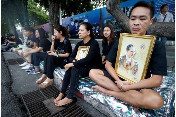 suasana jadi lebih hening dan khidmat, tapi kondusif