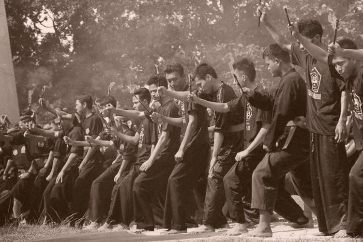Bermodal "Semua hal yang terjadi atas izin Allah SWT"