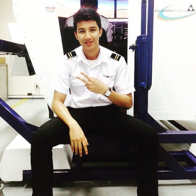 Pilot ganteng