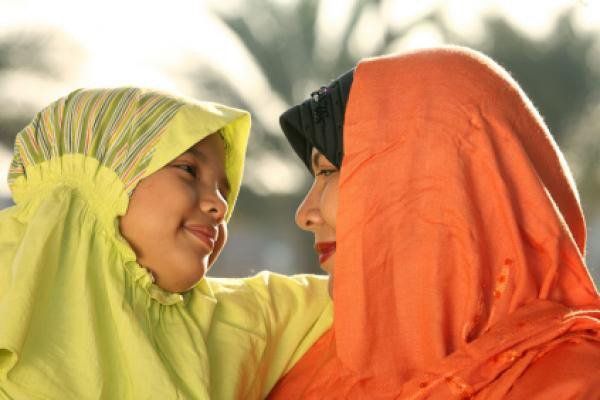 Inilah Pahala Yang Di Dapat Bagi Seorang IBU Yang Mengasuh Anaknya