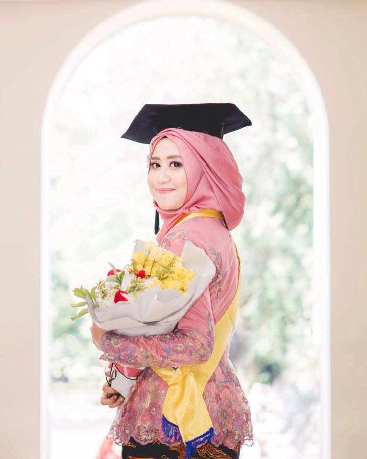 Sarjana lulusan FEB UGM