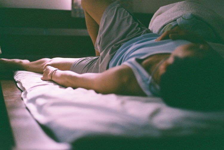dibangunkan oleh Ibu setiap pagi