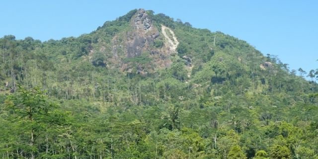 dekat sama Gunung Slamet Lho