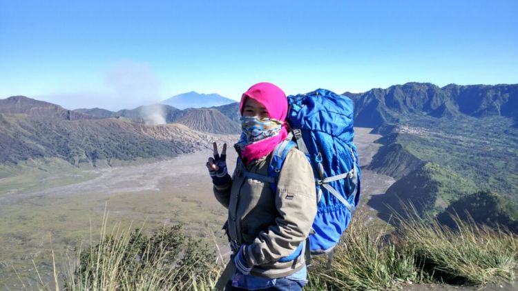 Potret Wanita Petualang Yang Masih Dianggap Nakal Oleh Lingkungan Sekitarnya