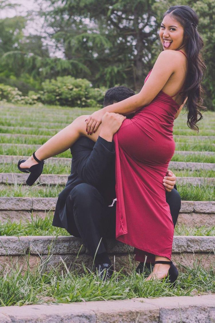 Pasangan Ini Bikin Foto Pre-Wedding dengan Pose Tidak ...