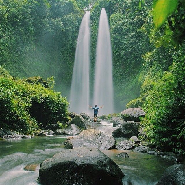 Air terjun kembar yang mempesona