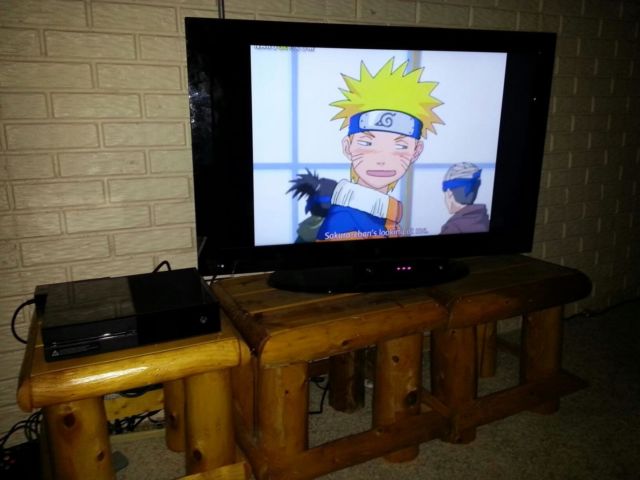 "Mendingan nonton anime dah..."