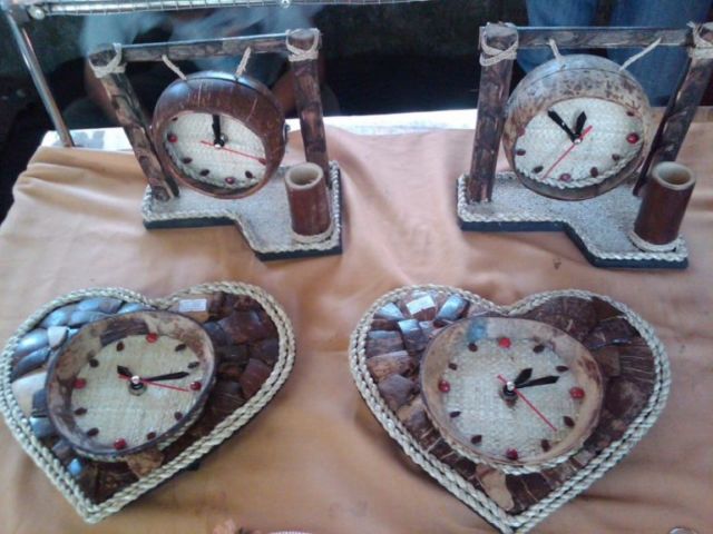 Jam dari Batok Kelapa
