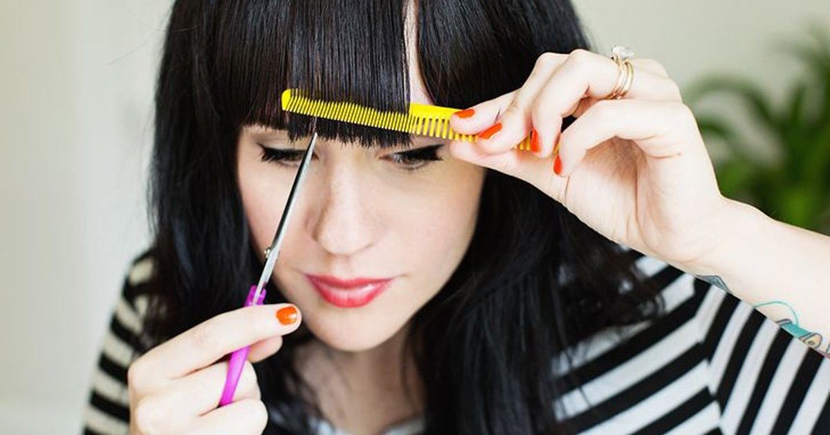 5 Tips Potong Poni Sendiri Di Rumah Biar Hasilnya Nggak Miring Atau Tinggi Sebelah 5 Tips Potong Poni Sendiri Di Rumah Biar Hasilnya Nggak Miring Atau Tinggi Sebelah