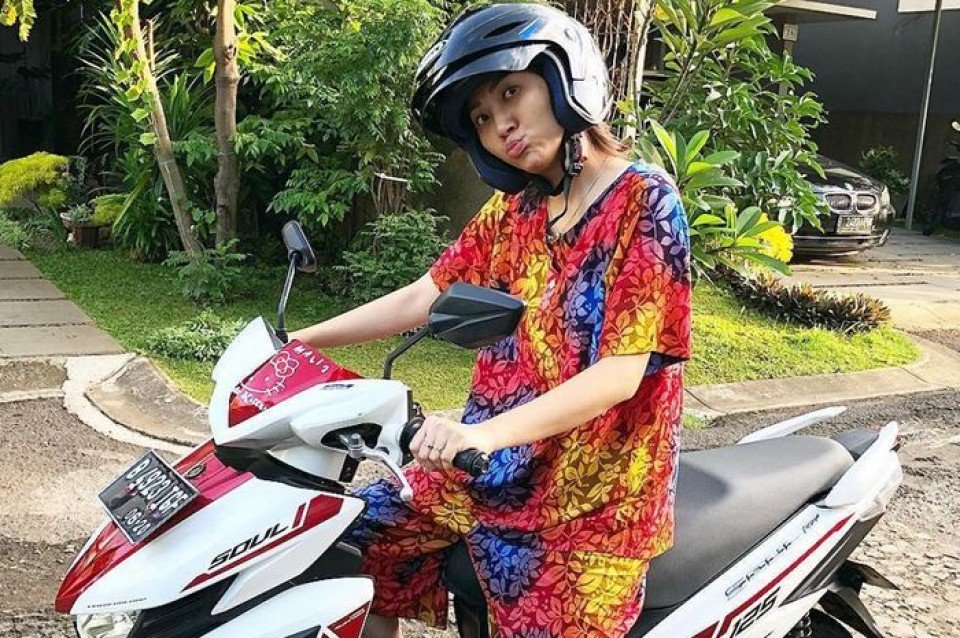 6 Alasan Kenapa Mamak-mamak Berdaster Nggak Perlu Minder. Udah Sekeren ...