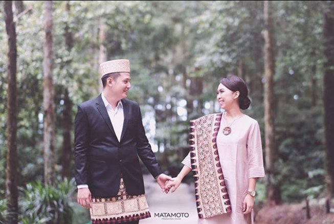 Keren Cari Arti Mimpi Lamaran