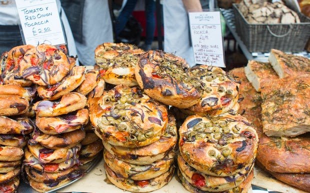 Tomato and Red onion Foccacia