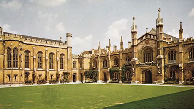 Eksterior "Cambridge University".