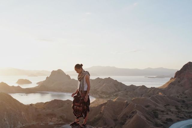 15 Foto Traveling Putri Marino yang Cantik Memesona. Perlu Ditiru Biar IG Kamu Nggak