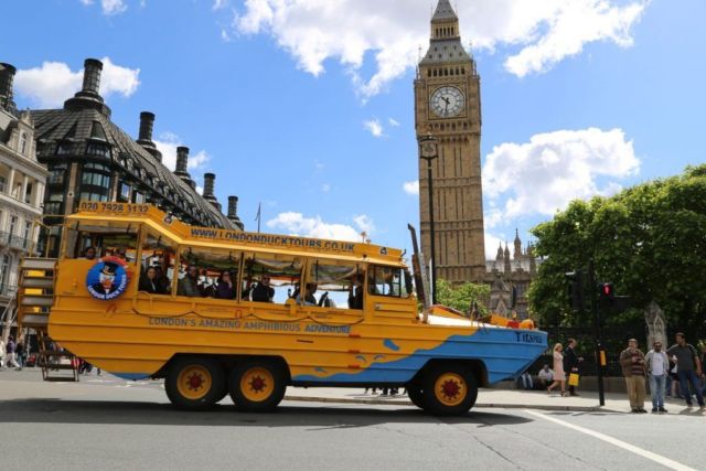 Amphibi Bus