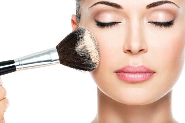 Wajah sudah dimake-up