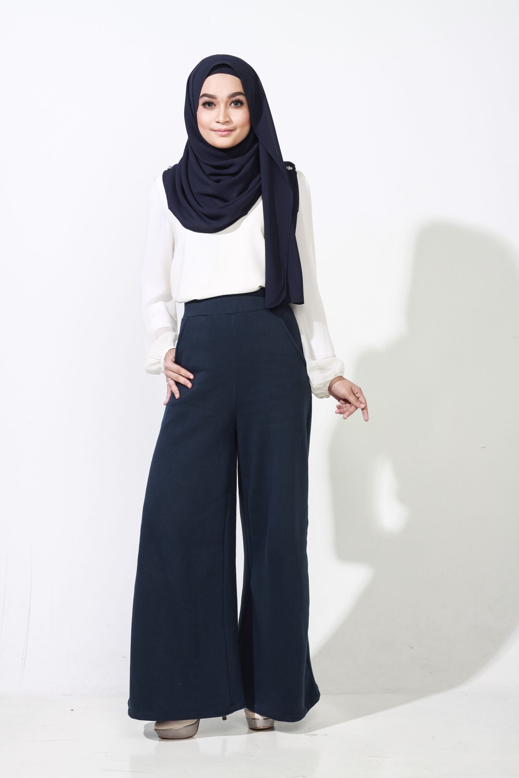 Lebaran Nggak Perlu Baju Baru. Padu Padanin Baju Lawasmu Juga Tetep