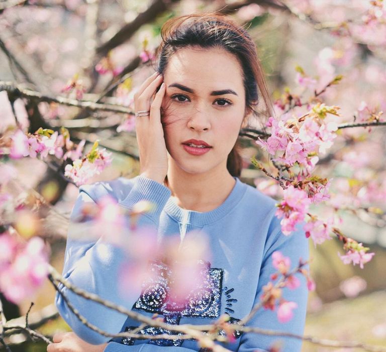 Secara Nggak Langsung, 8 Lagu ini Diprediksi Bisa Bikin Kamu Jadi Orang