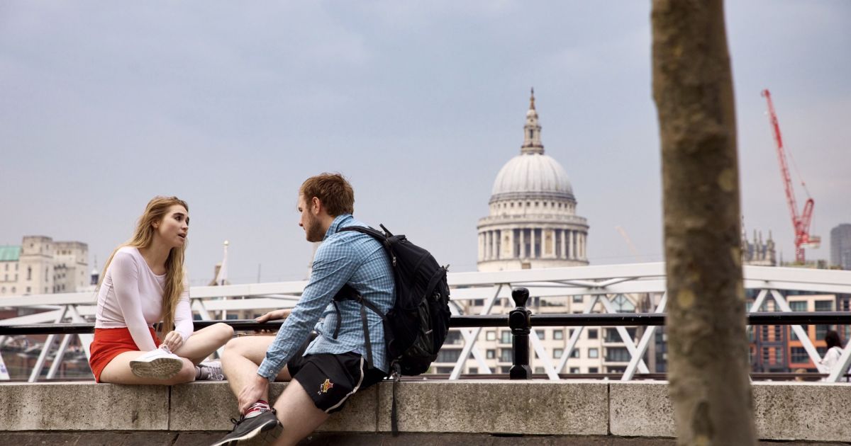 Meski Kerap Bikin Kesal Tapi Kadang Cewek Bawel Itu Ngangenin Lho 7 Pendapat Cowok Ini Buktinya