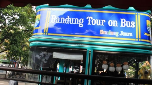 BANDROS "Bandung Tour on Bus"