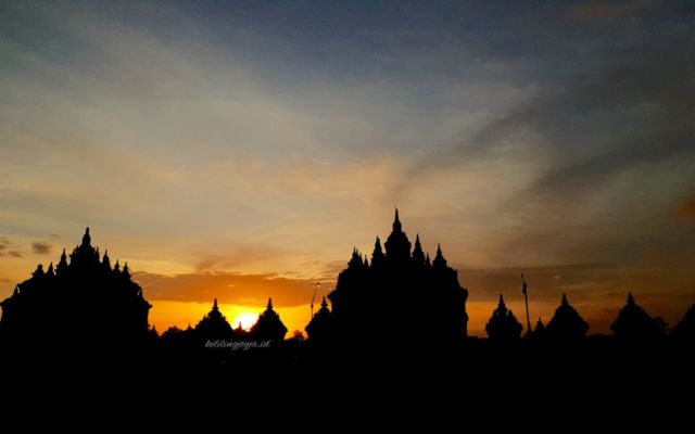 Senja Candi Plaosan