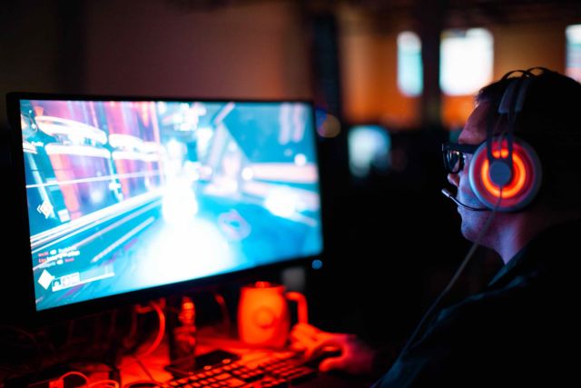 Lebih baik depan pc berjam-jam