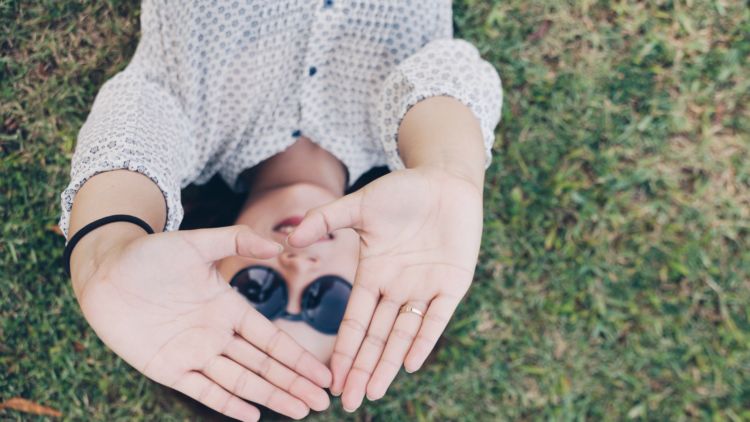 Bertepuk Sebelah Tangan Itu Proses dari Perjalanan Cinta