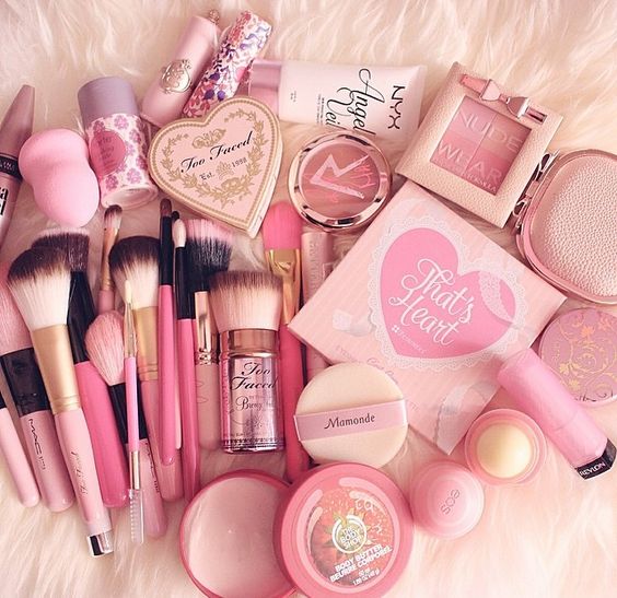 example : Beauty Blogger