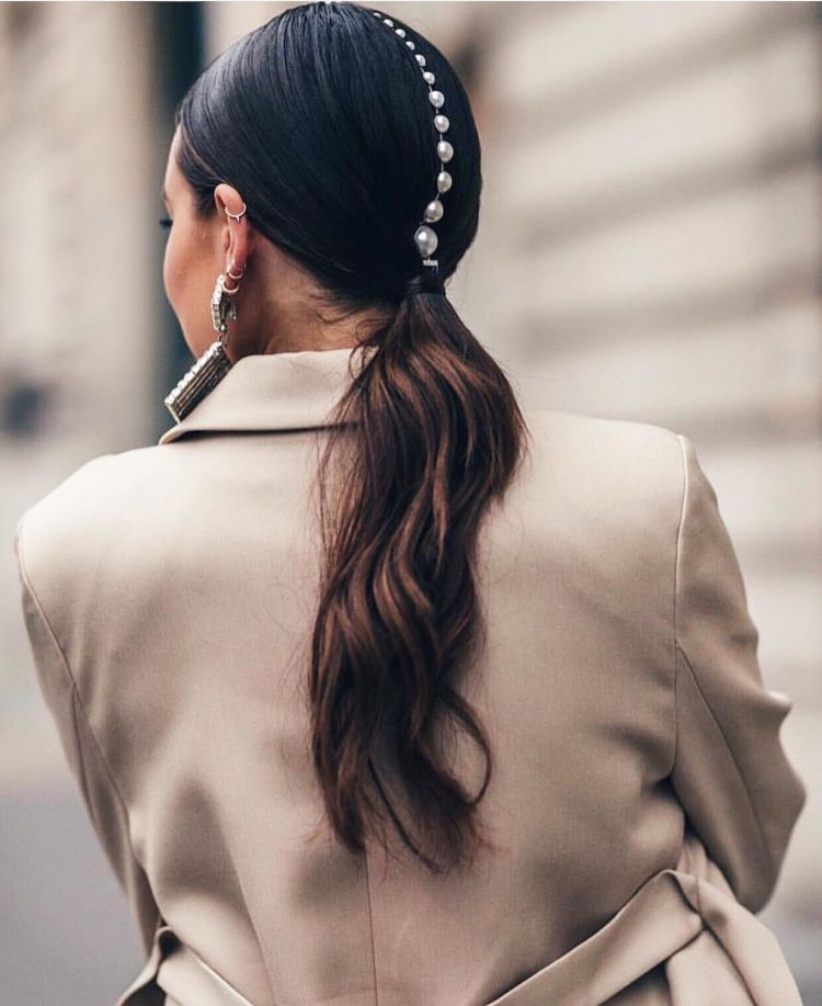 10 Gaya Kuncir Rambut Unik yang Cocok Buat Ngampus Sampai Kondangan