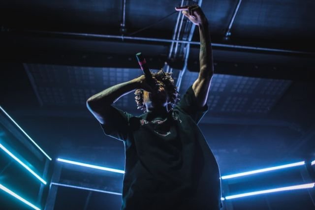 Bernyanyi rap ternyata bisa meningkatkan kemampuan bahasa Inggris