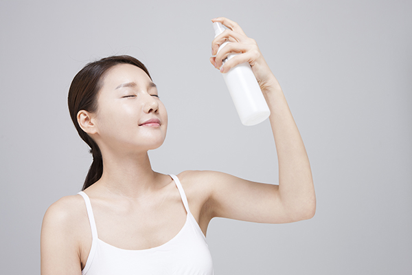 sunscreen sangat berguna untuk melindungi kulit dari sinar UV