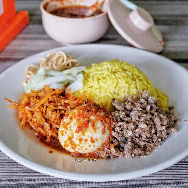 Nasi Kuning Ternate